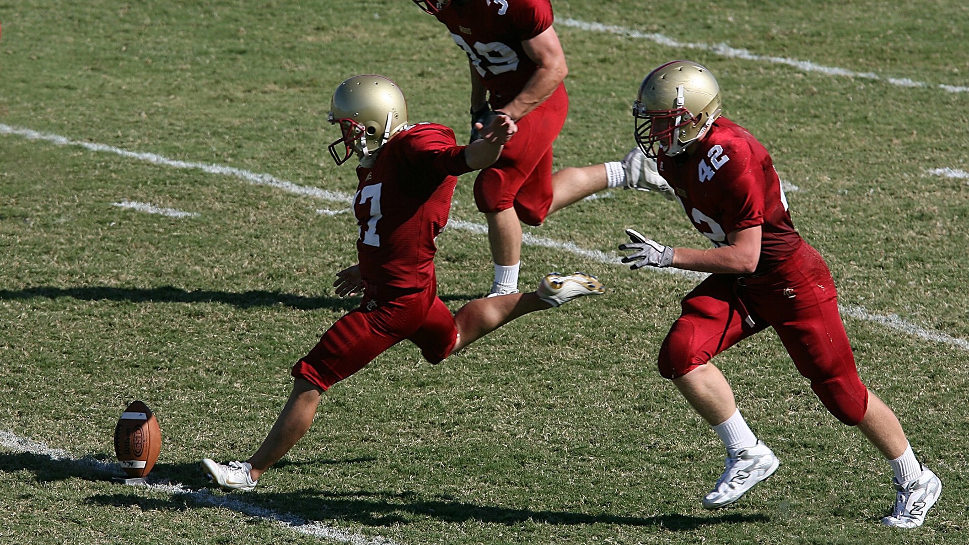 攻守兼备的球队，实现逆袭夺得胜利，攻守兼备吧